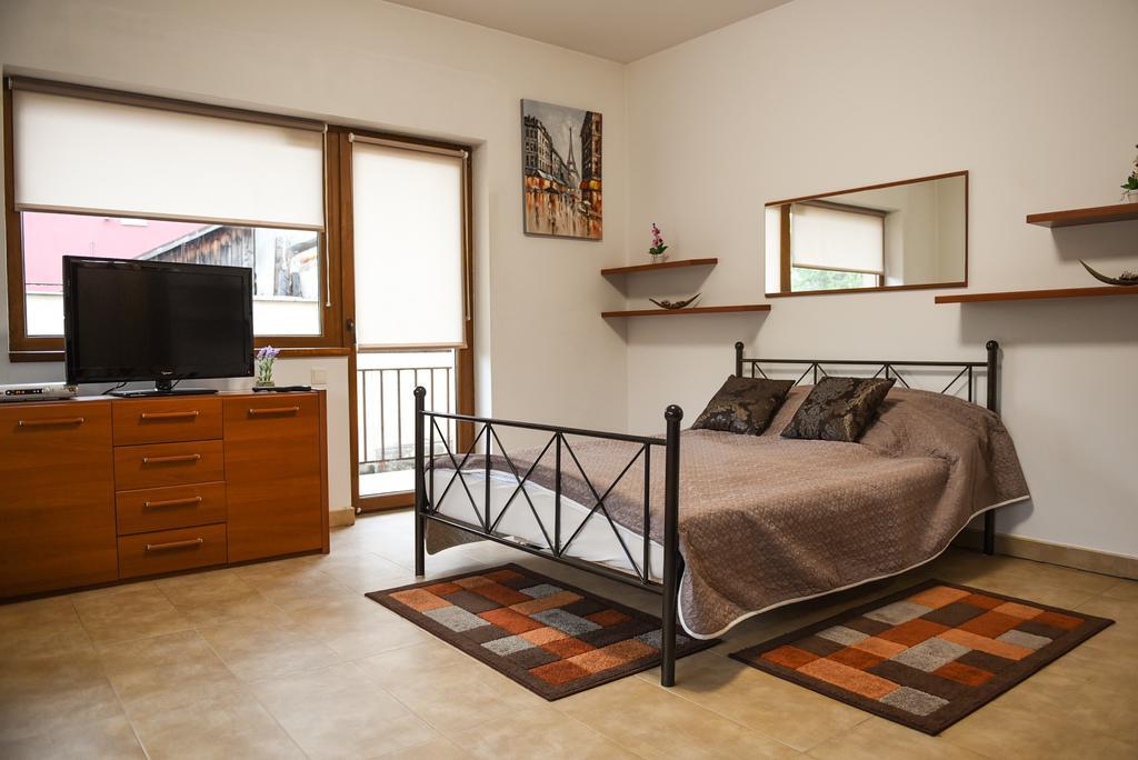 Modern Apartment Near City Center 클루지나포카 외부 사진